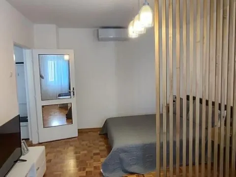 Izdavanje, dvosoban stan, 56m², Brace Jerković, Voždovac Sve Podlokacije - image 2