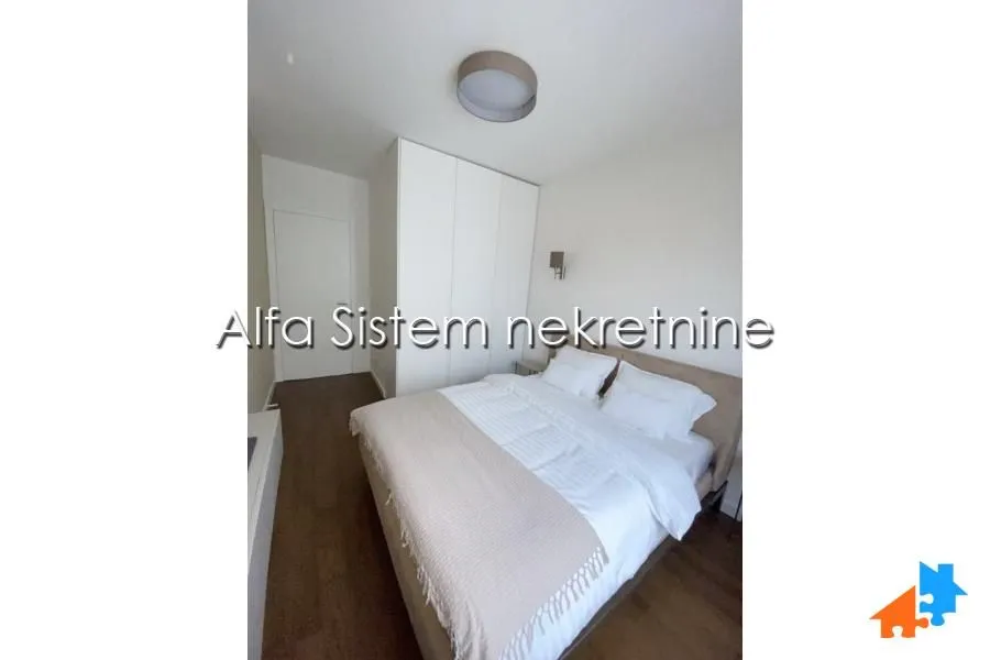 Izdavanje, dvosoban stan, 43m², Vračar Centar, Vračar Sve Podlokacije