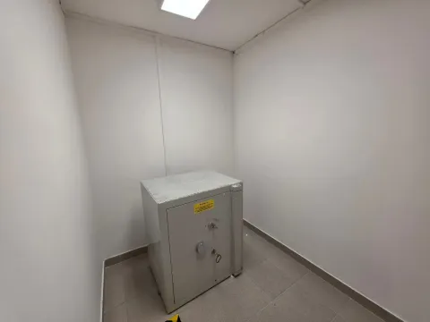 Rent, office space, 200m², Podgorica, Crna Gora - image 9