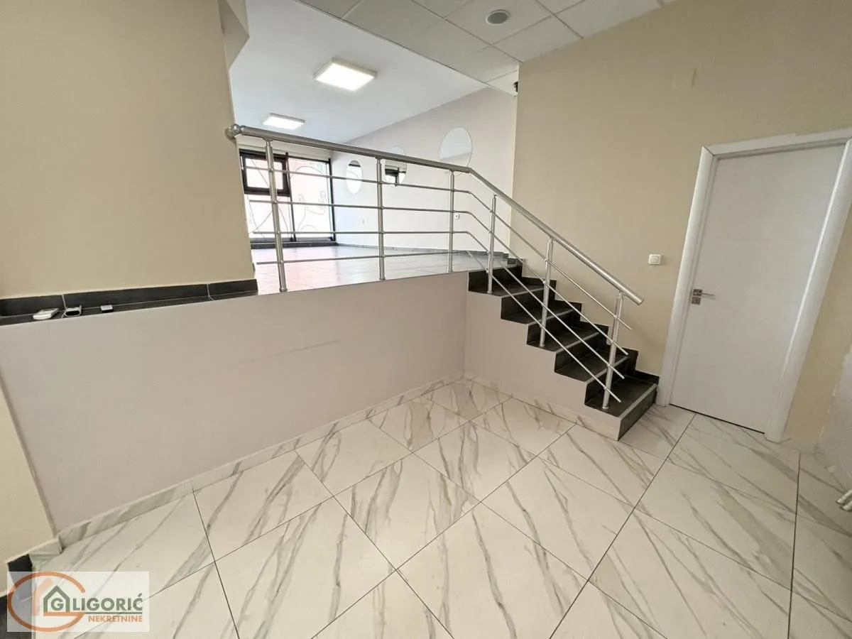 Rent, office space, 90m², Crveni Krst, Beograd