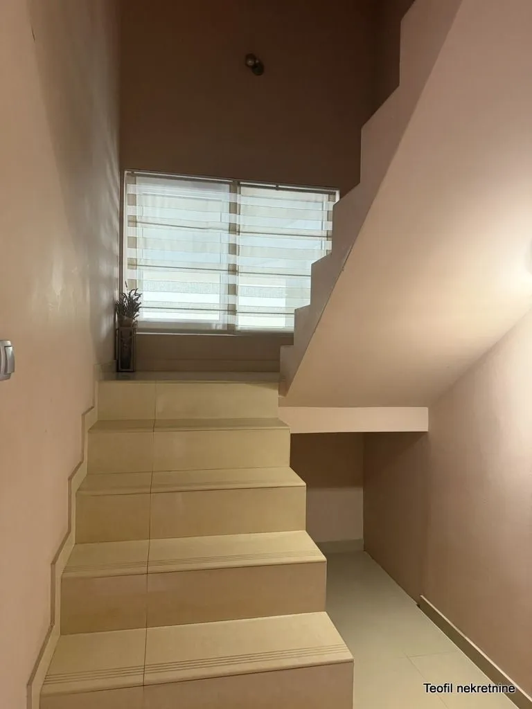 Prodaja, kuća, 250m², Nova Pazova, Stara Pazova