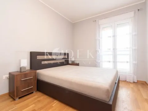 Izdavanje, jednosoban stan, 42m², City Kvart, Podgorica - image 7