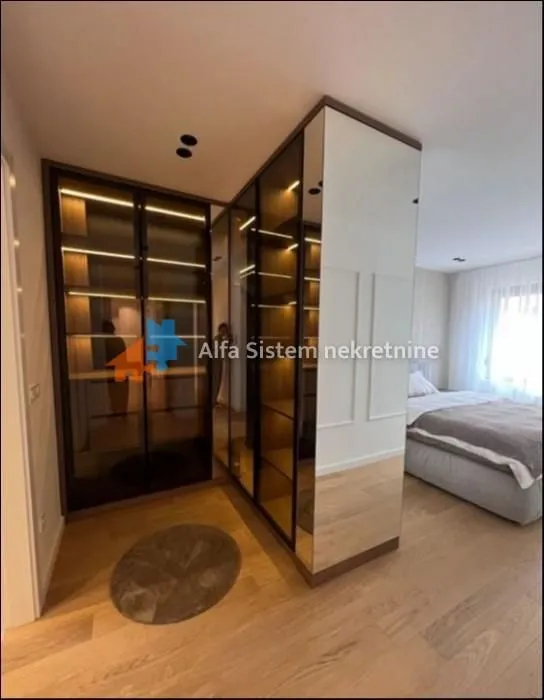 Rent, four bedroom apartment, 112m², Stari Grad, Beograd