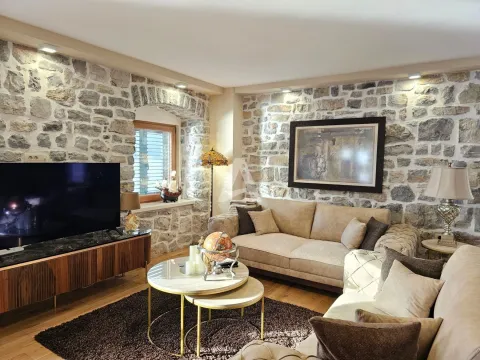 Sale, house, 211m², Donja Lastva, Tivat - image 23