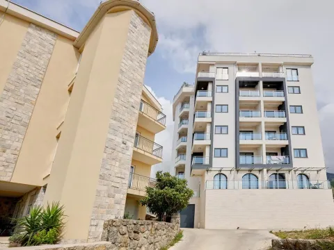 Sale, two bedroom apartment, 55m², Bečići, Budva - image 12