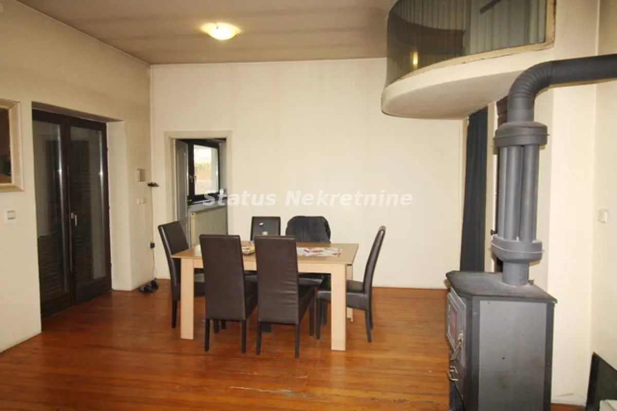 Prodaja, kuća, 330m², Čenej, Novi Sad Sve Podlokacije