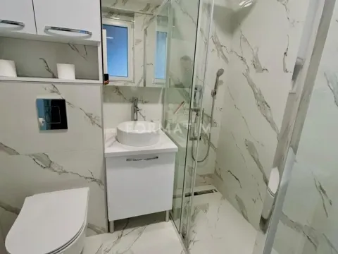 Izdavanje, dvosoban stan, 64m², Stari Grad, Beograd - image 2