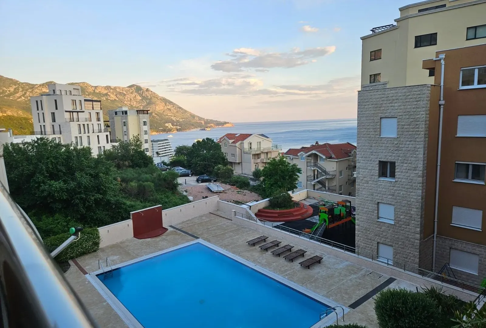 Prodaja, dvosoban stan, 68m², Bečići, Budva