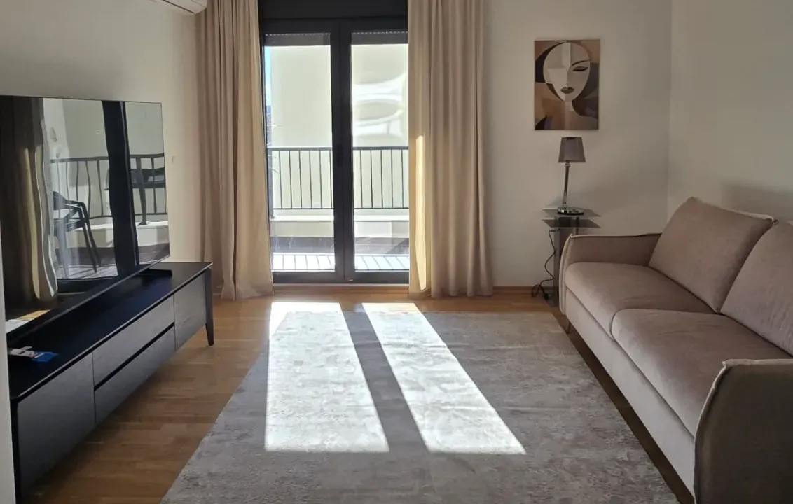 Rent, two bedroom apartment, 61m², Tivat, Crna Gora
