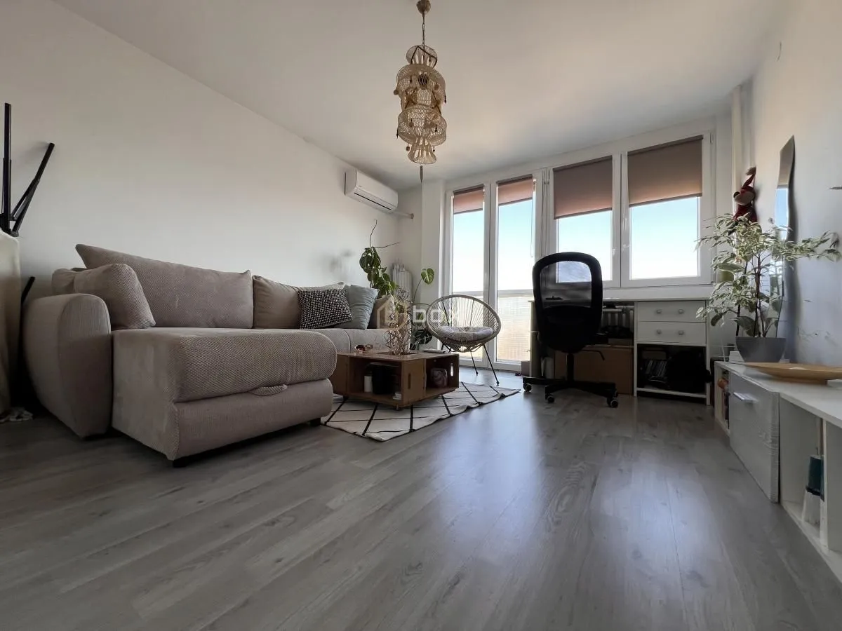 Prodaja, trosoban stan, 91m², Medijana, Niš