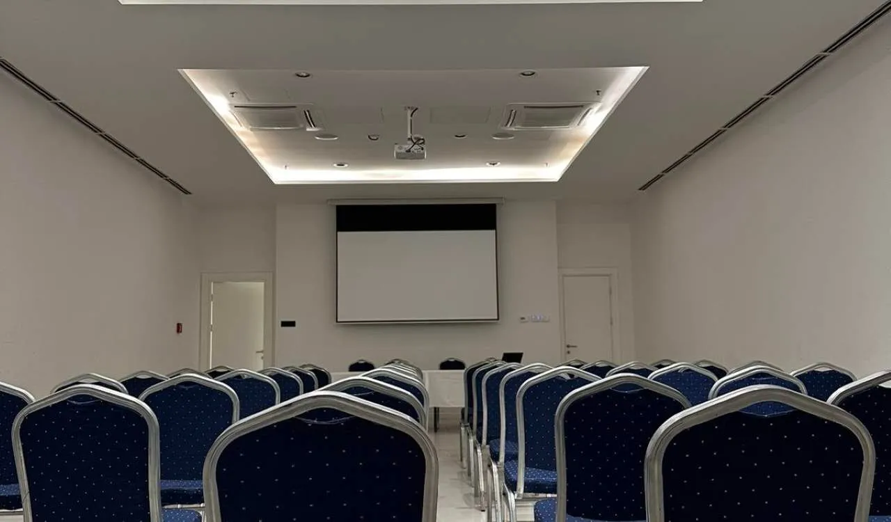 Prodaja, ugostiteljski objekat, 2800m², Danilovgrad, Crna Gora