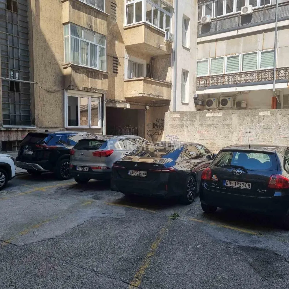 Izdavanje, dvosoban stan, 52m², Stari Grad, Beograd
