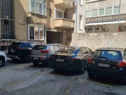 Izdavanje, dvosoban stan, 52m², Stari Grad, Beograd - image 2