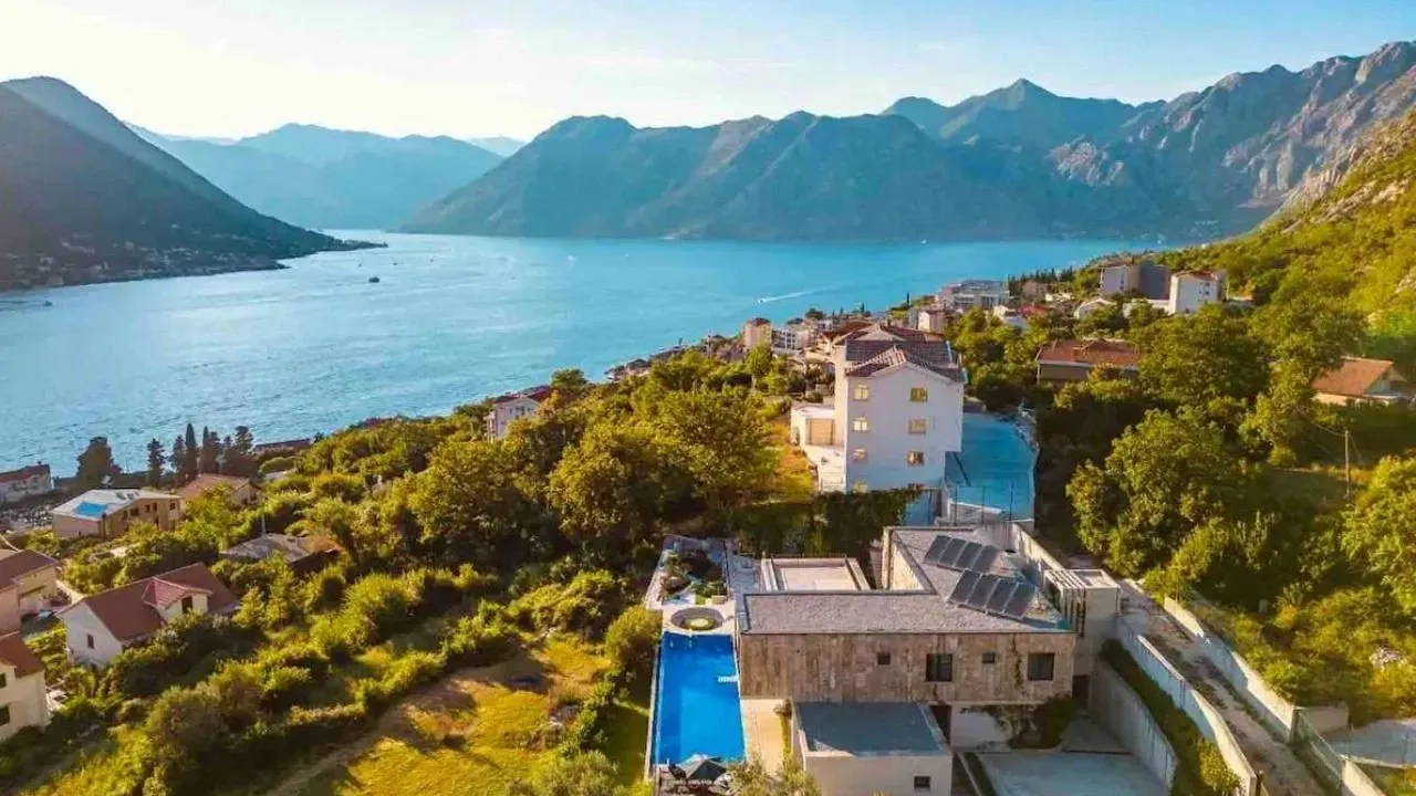 Sale, house, 500m², Kotor, Crna Gora