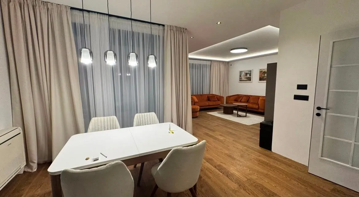 Izdavanje, kuća, 225m², Gornja Gorica, Podgorica