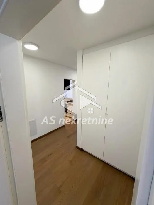Izdavanje, trosoban stan, 68m², Tašmajdan, Palilula Sve Podlokacije