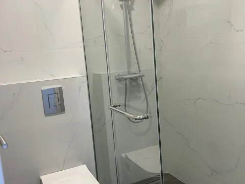 Izdavanje, dvosoban stan, 71m², Bečići, Budva - image 7