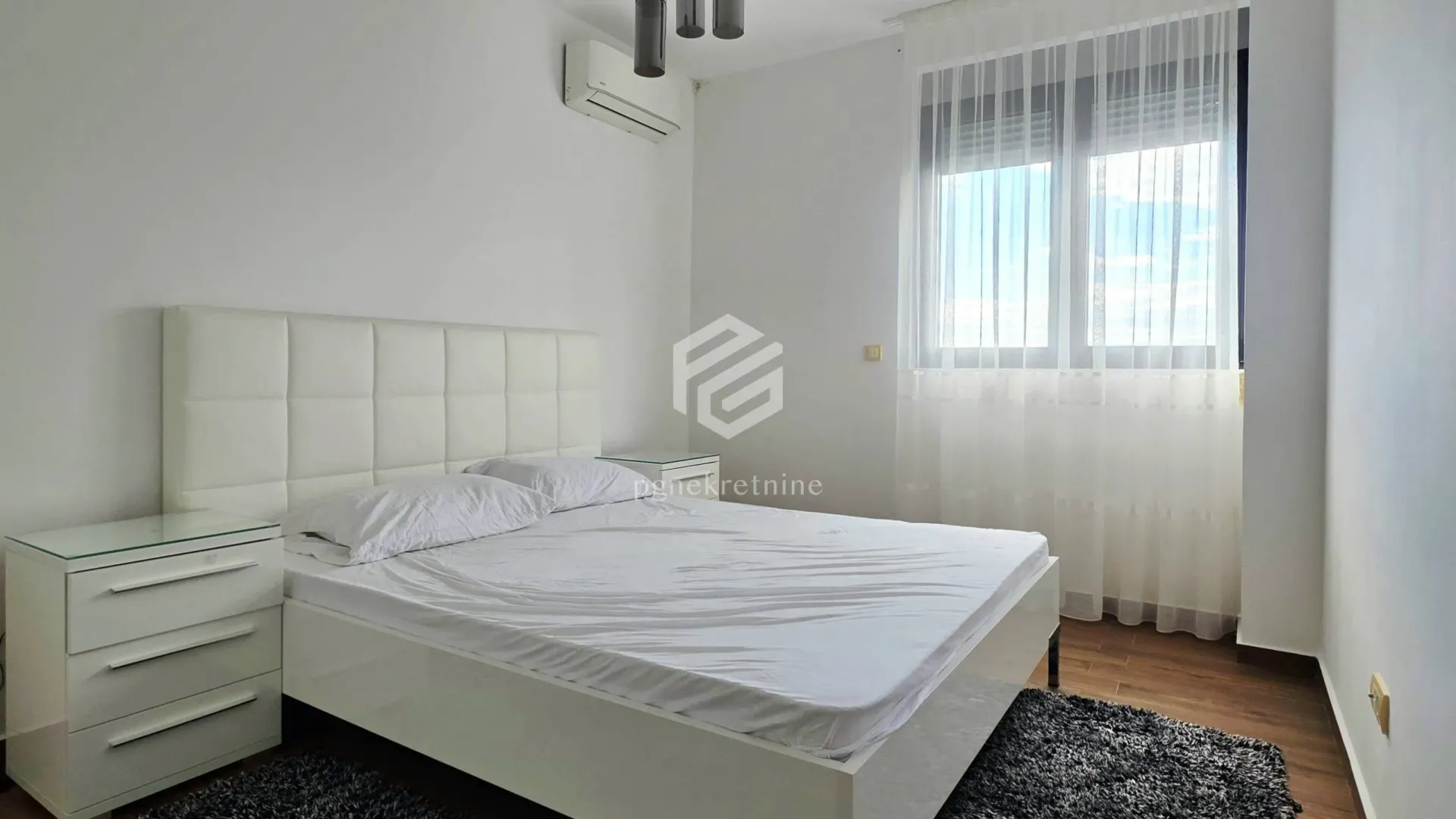 Rent, two bedroom apartment, 69m², Centar, Bar