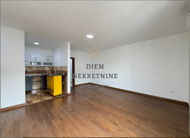 Rent, office space, 56m², City Kvart, Podgorica