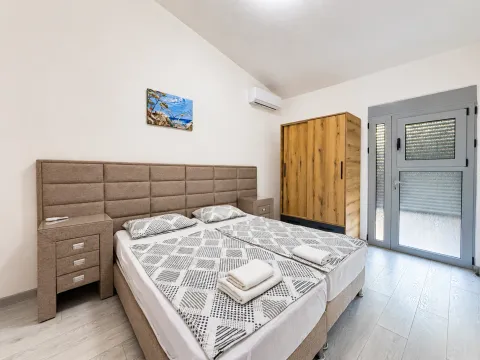 Rent, house, 145m², Dobra Voda, Bar - image 4
