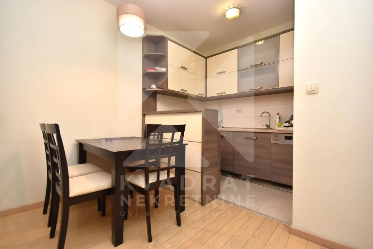 Izdavanje, jednosoban stan, 46m², City Kvart, Podgorica