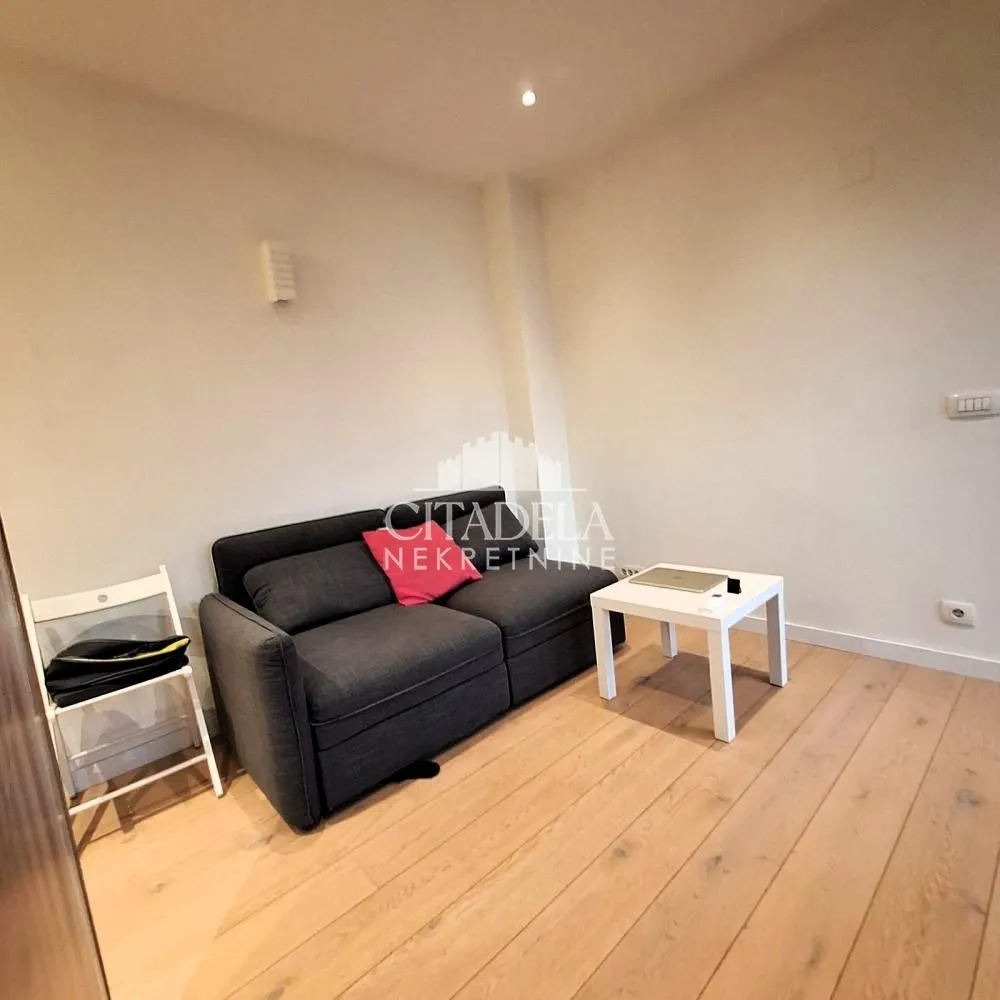 Prodaja, dvosoban stan, 60m², Stari Grad, Beograd