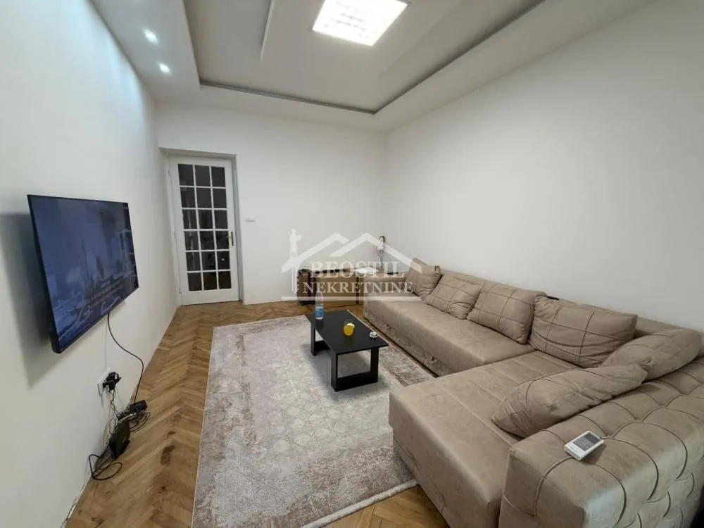 Prodaja, dvosoban stan, 61m², Stari Grad, Beograd