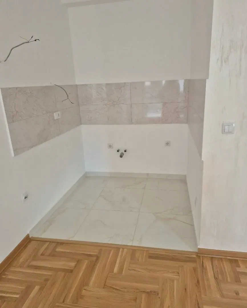 Prodaja, dvosoban stan, 57m², Ledine, Beograd