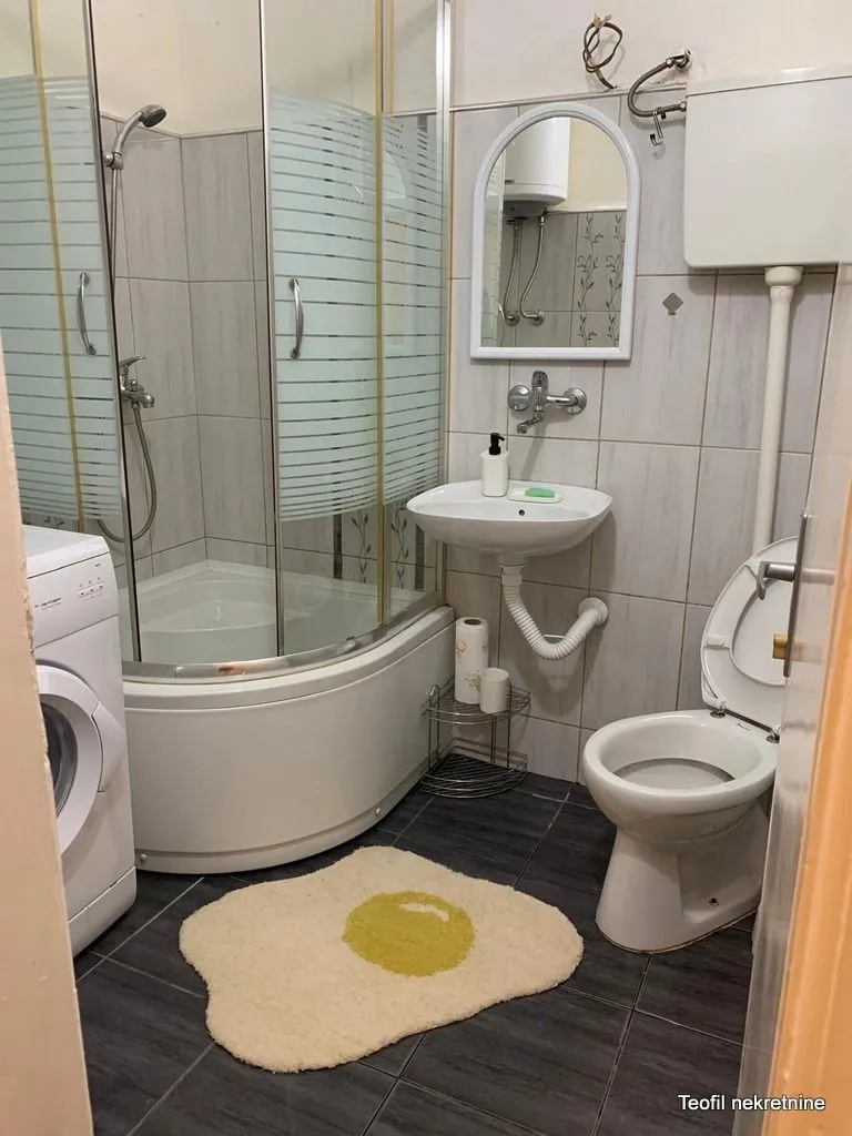 Prodaja, dvosoban stan, 37m², Zemun Centar, Zemun Sve Podlokacije