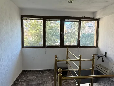 Izdavanje, poslovni prostor, 60m², Makedonsko naselje, Bar - image 8