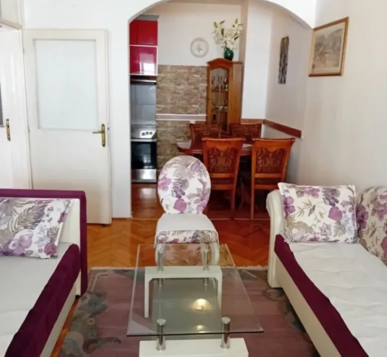 Prodaja, dvosoban stan, 59m², Gintaš, Podgorica