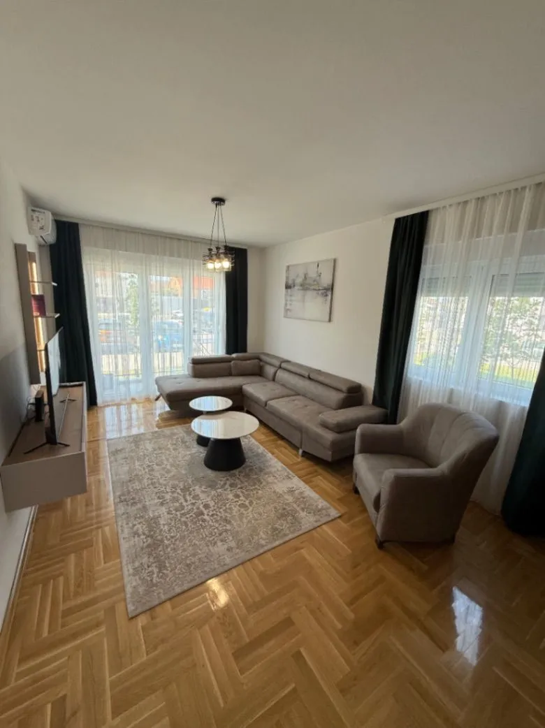 Rent, one bedroom apartment, 48m², Stari Aerodrom, Podgorica