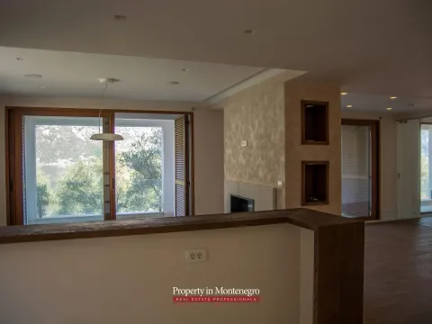 Prodaja, kuća, 585m², Stoliv, Kotor - image 17