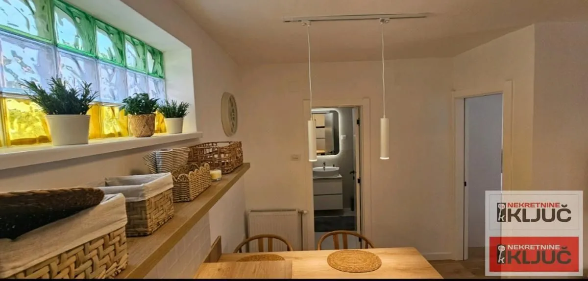 Izdavanje, jednosoban stan, 38m², Centar, Novi Sad