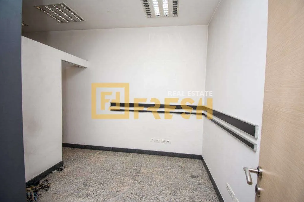 Rent, office space, 83m², Preko Morače, Podgorica