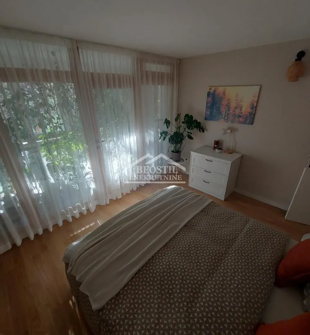 Sale, three bedroom apartment, 74m², Višnjička Banja, Palilula Sve Podlokacije