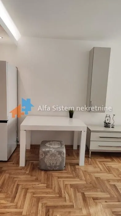 Izdavanje, dvosoban stan, 40m², Voždovac Sve Podlokacije, Beograd