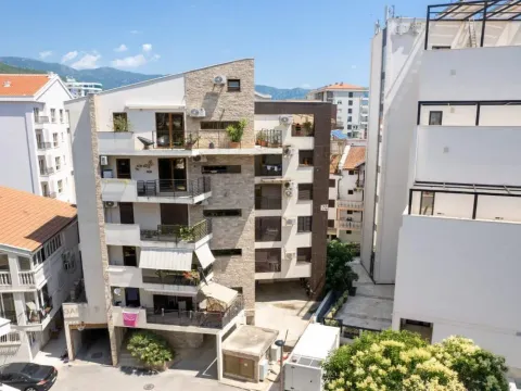 Sale, two bedroom apartment, 78m², Budva, Crna Gora - image 17