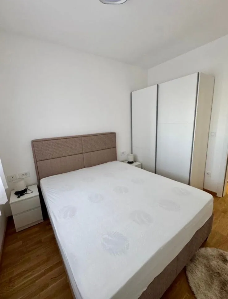 Rent, one bedroom apartment, 46m², Stari Aerodrom, Podgorica