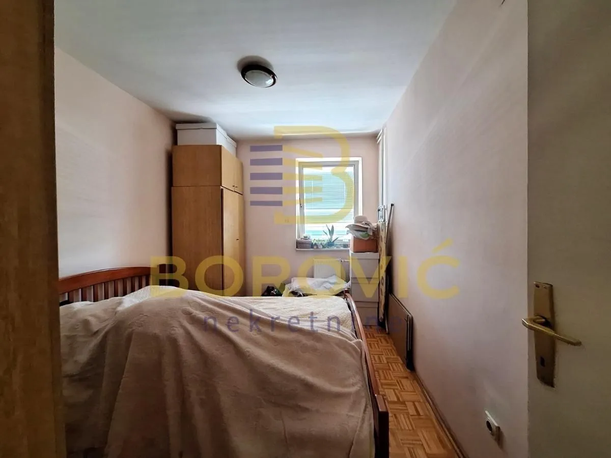 Prodaja, trosoban stan, 80m², Novi Beograd Blok 22, Novi Beograd Sve Podlokacije