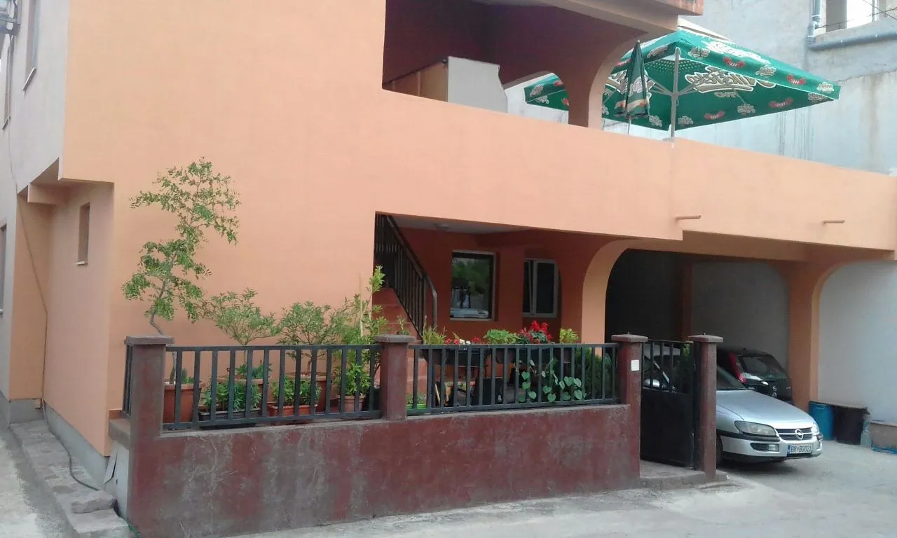 Sale, house, 200m², Šušanj, Bar
