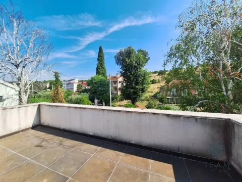 Prodaja, kuća, 228m², Dalmatinska ulica, Podgorica - image 3