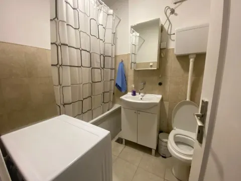 Izdavanje, dvosoban stan, 55m², Centar, Tivat - image 9