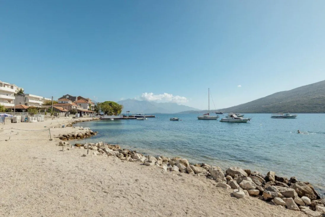 Sale, three bedroom apartment, 172m², Đenovići, Herceg Novi