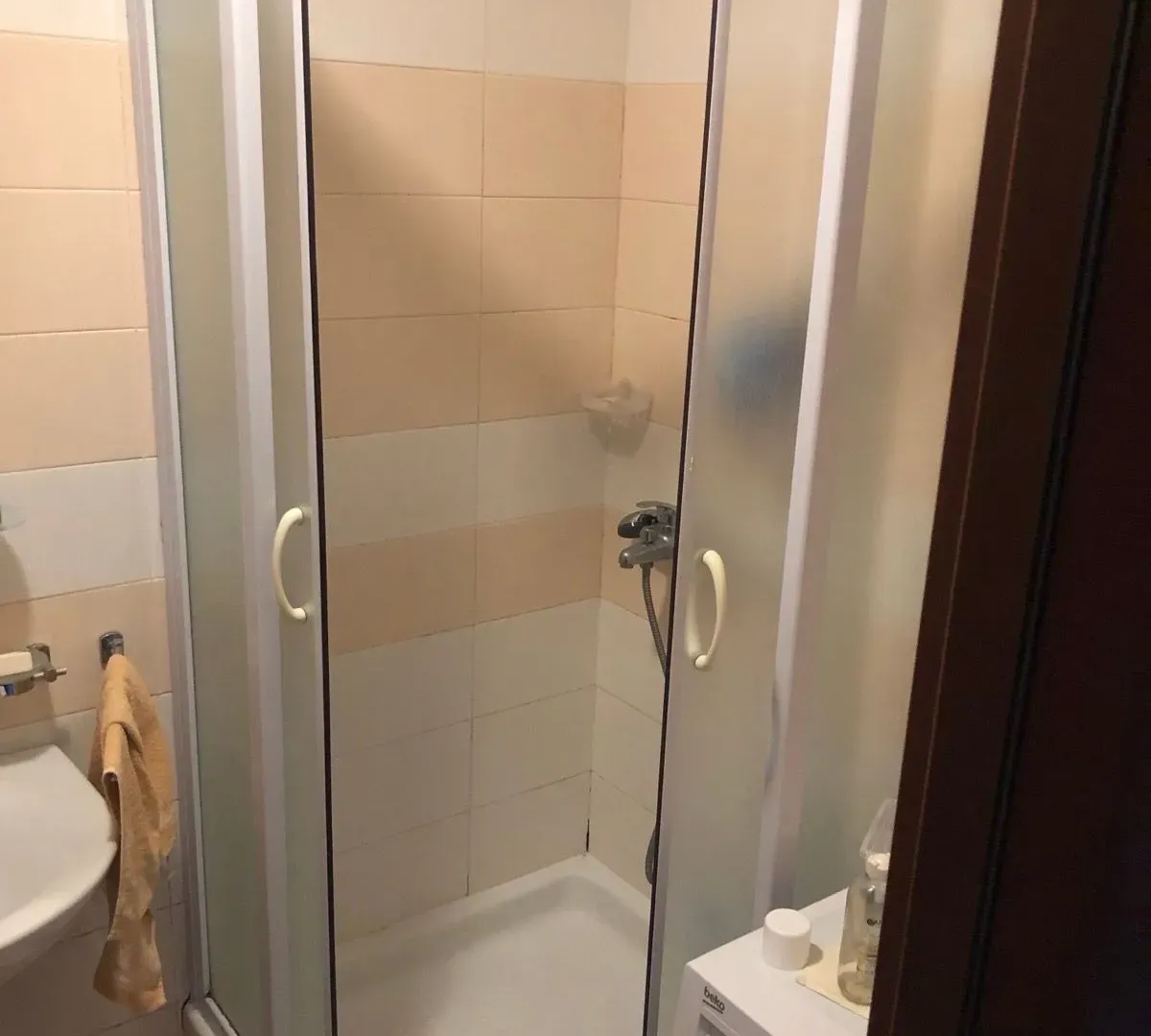 Izdavanje, jednosoban stan, 45m², Stari Aerodrom, Podgorica