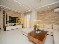 Sale, three bedroom apartment, 180m², City Kvart, Podgorica - image 8