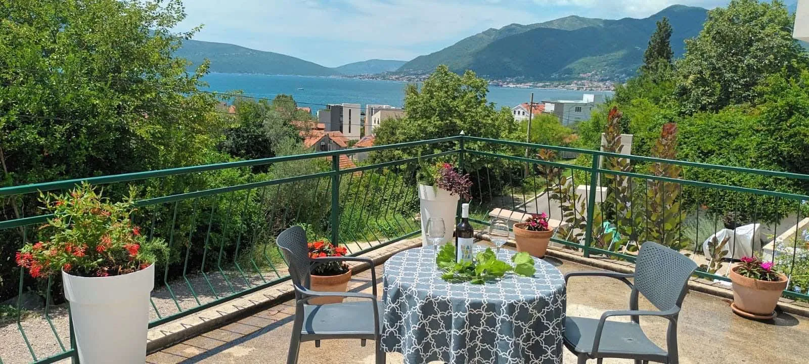 Rent, two bedroom apartment, 68m², Gornja Lastva, Tivat
