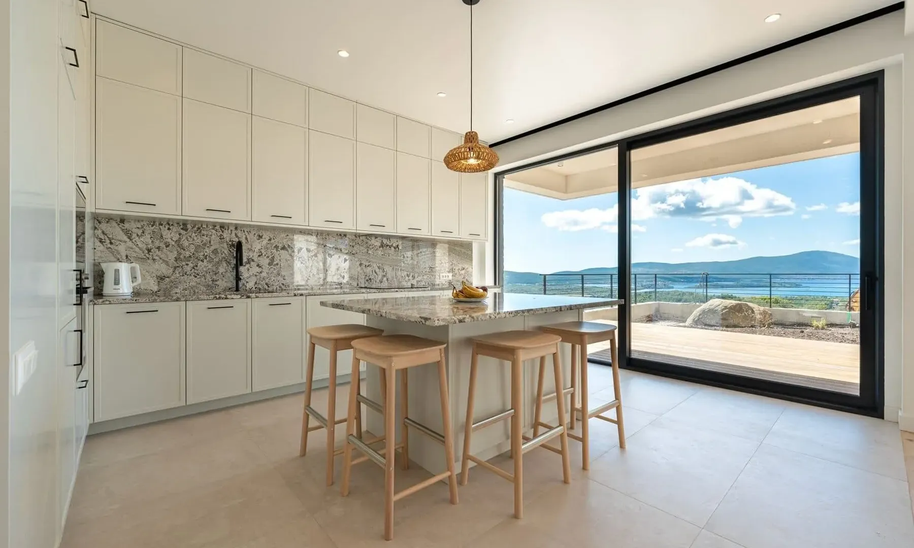 Sale, house, 200m², Kavač, Kotor