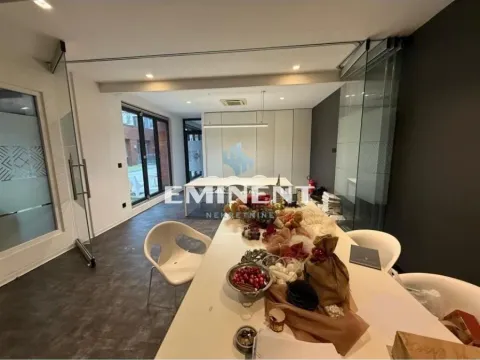 Izdavanje, poslovni prostor, 303m², Stari Grad, Beograd - image 3