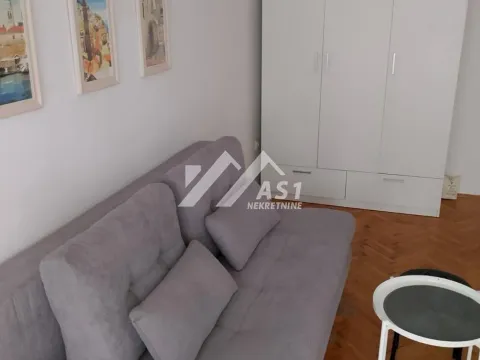 Rent, one bedroom apartment, 33m², Grbavica, Novi Sad Sve Podlokacije - image 3